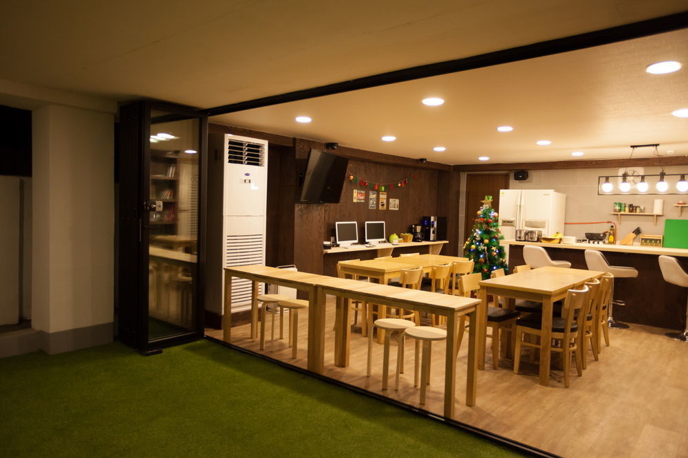 The Blossom Yeonnam Guesthouse Сеул Экстерьер фото