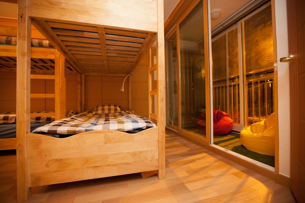 The Blossom Yeonnam Guesthouse Сеул Экстерьер фото