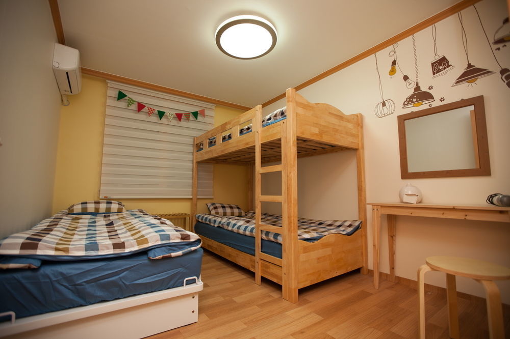 The Blossom Yeonnam Guesthouse Сеул Экстерьер фото