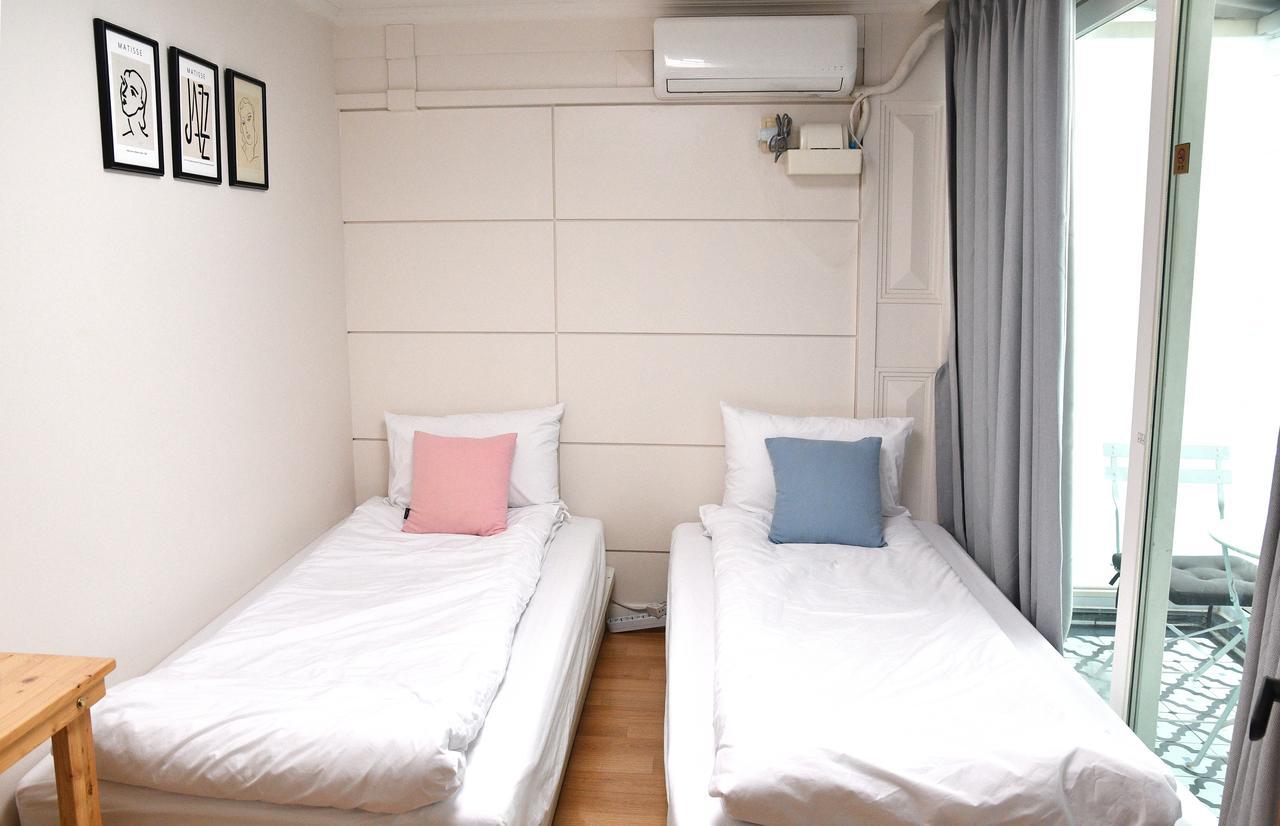 The Blossom Yeonnam Guesthouse Сеул Экстерьер фото