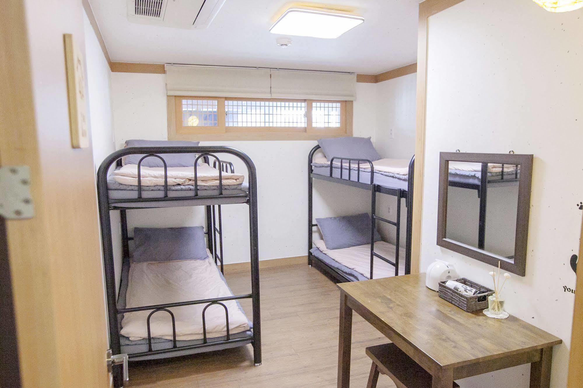 The Blossom Yeonnam Guesthouse Сеул Экстерьер фото